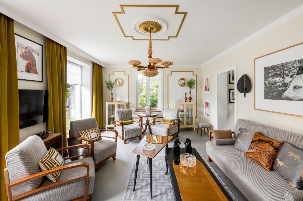 קובנה Suite With Private Bathroom At Three Bedroom Interwar Villa Grabyte With Daily Spaces To Share By Pine Forest On The Bank Of The River- 8Min By Car From Old Town מראה חיצוני תמונה