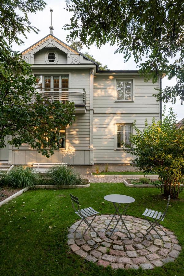 קובנה Suite With Private Bathroom At Three Bedroom Interwar Villa Grabyte With Daily Spaces To Share By Pine Forest On The Bank Of The River- 8Min By Car From Old Town מראה חיצוני תמונה