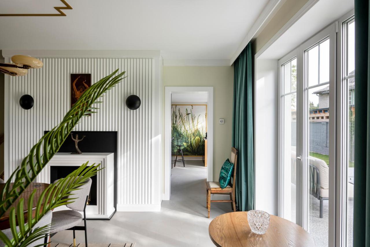 קובנה Suite With Private Bathroom At Three Bedroom Interwar Villa Grabyte With Daily Spaces To Share By Pine Forest On The Bank Of The River- 8Min By Car From Old Town מראה חיצוני תמונה